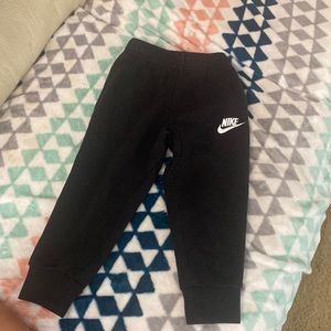 Nike 2T sweatpants